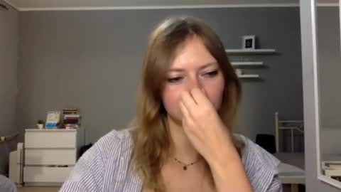 Millie online show from December 20, 3:38 pm