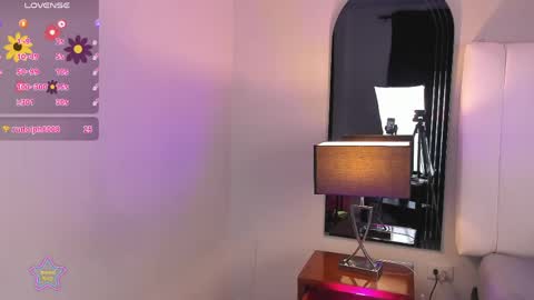 Luxy Lux online show from May 31, 12:05 am