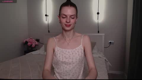 Snapshot of ly_lydia chatting on March 10, 3:12 am ly lydia online show from March 10, 3:12 am