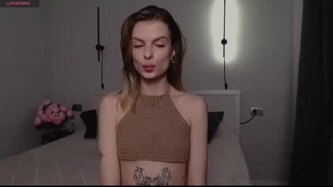 Snapshot of ly_lydia chatting on February 19, 3:50 am ly lydia online show from February 19, 3:50 am