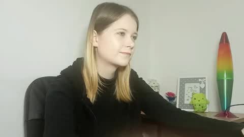 Lydia online show from November 6, 9:42 pm