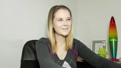 Lydia online show from November 5, 7:41 pm