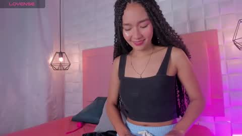 Lyhana Lee online show from February 1, 12:05 pm