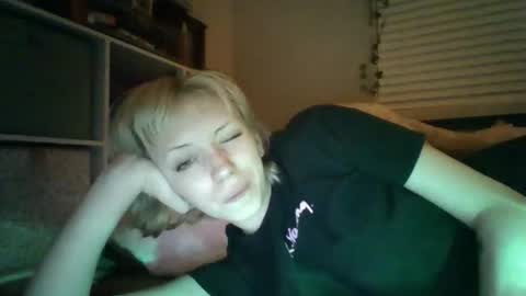 lylahsweets online show from February 17, 2:22 am