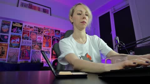 Lylith Skye NO NUDE model online show from January 9, 8:24 am