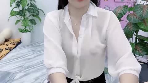 lyly_sweet97 online show from November 17, 2:45 am