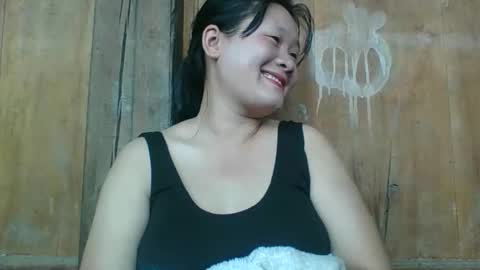 lylymai online show from November 10, 7:47 am