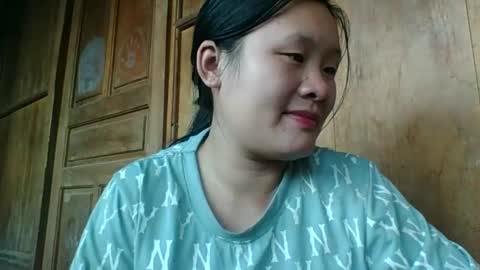 lylymai online show from October 3, 2:38 am