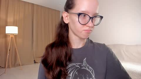 Sara online show from October 17, 4:21 pm