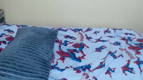 lyenne online show from April 18, 9:12 am