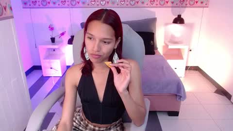 LYRA online show from December 24, 6:39 pm