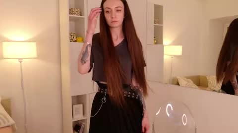 lysandra_loren online show from July 15, 3:17 pm