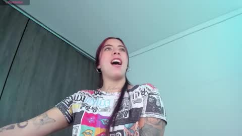 Sara online show from February 3, 3:39 pm