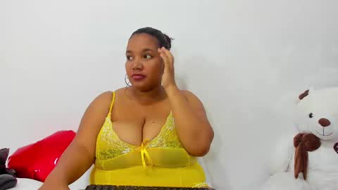 Snapshot of macarenaawills chatting on February 18, 3:54 pm macarenaawills online show from February 18, 3:54 pm