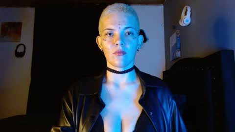 Noah Askew online show from November 26, 7:20 am