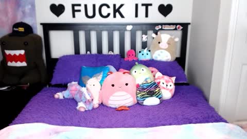 Mackenzie Wolfe online show from November 25, 4:03 am