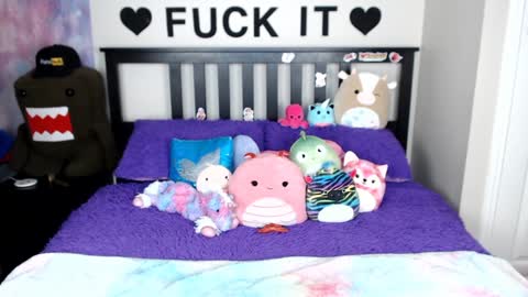 Mackenzie Wolfe online show from January 6, 7:20 am