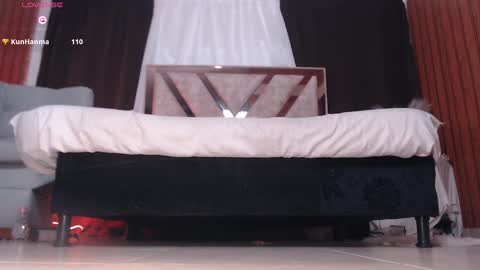 Agathaa white online show from April 25, 1:41 pm