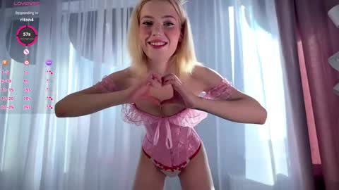 Fiona online show from April 2, 4:43 am