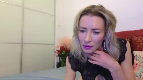 Snapshot of maddalena_ chatting on February 17, 9:21 pm Maddalena online show from February 17, 9:21 pm
