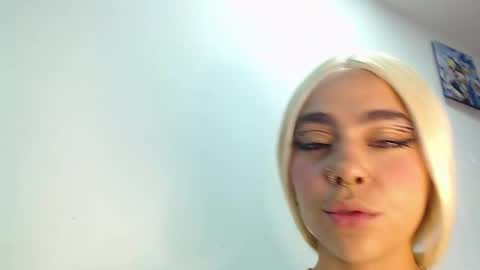 maddiie and clyde online show from September 19, 3:05 am