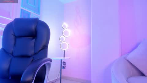 Maddison online show from November 26, 4:35 am