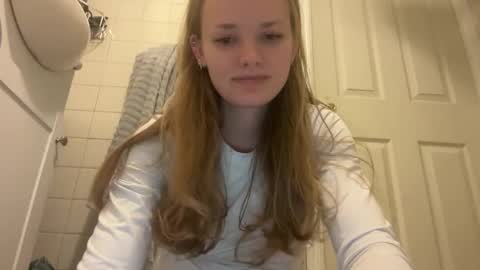 maddybabyy online show from November 21, 4:36 am