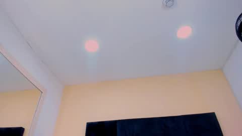 Snapshot of maddycrofft chatting on October 18, 12:19 pm Maddy Crofft online show from October 18, 12:19 pm