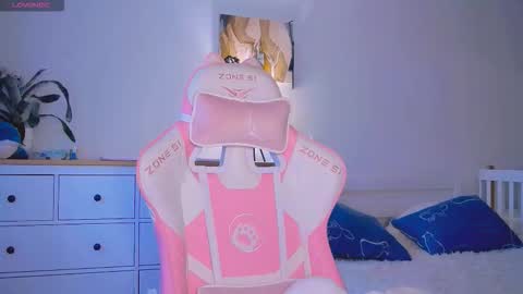 Snapshot of made_by_heaven chatting on October 30, 1:12 pm Rada online show from October 30, 1:12 pm