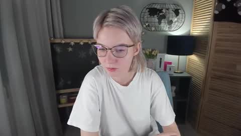 madelaines online show from January 13, 9:24 am