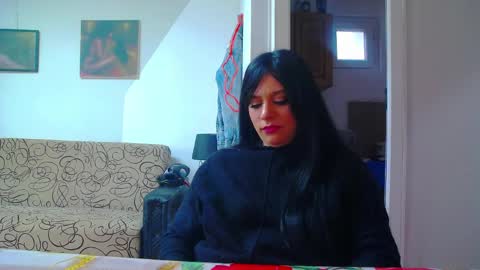 madelynvelure online show from April 10, 11:38 am