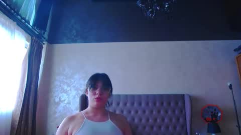 madelynvelure online show from February 28, 9:09 am