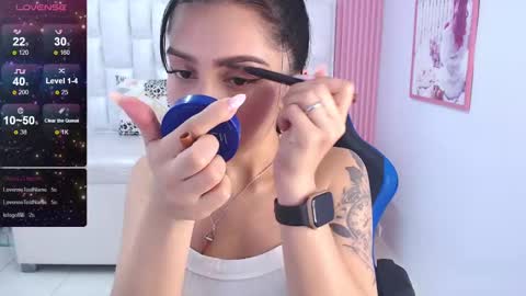 Madhison  online show from March 4, 8:27 pm