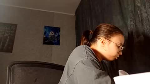 Vivienne online show from January 16, 2:24 pm