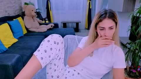 Madye Roberts online show from September 21, 10:52 pm