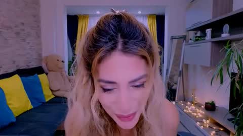 Madye Roberts online show from January 18, 11:45 pm