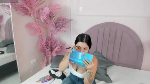 madyscarlett online show from October 19, 11:45 am