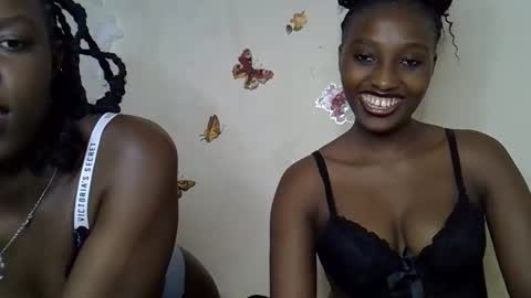 Maee online show from December 2, 5:15 pm