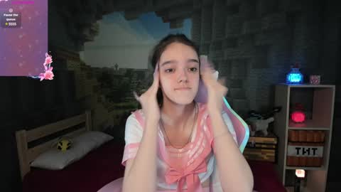 MaeFairy online show from December 10, 6:22 am