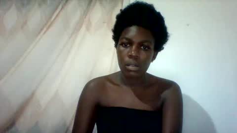 maevre_ online show from February 17, 7:35 pm