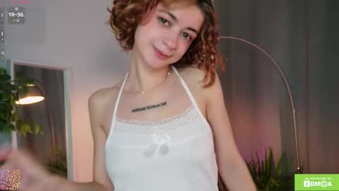 Snapshot of maffinpurrr chatting on September 30, 7:14 am Eva online show from September 30, 7:14 am
