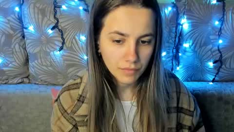 Maggie online show from April 12, 4:04 am