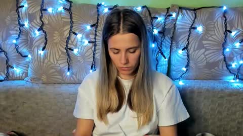 Maggie online show from November 13, 5:17 am