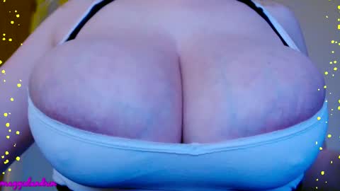 Maggie   online show from February 10, 3:09 am