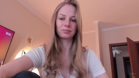 Alice  online show from February 4, 10:51 am