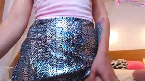 Snapshot of magic_eyes_ chatting on October 15, 3:42 am Hypnotizing online show from October 15, 3:42 am