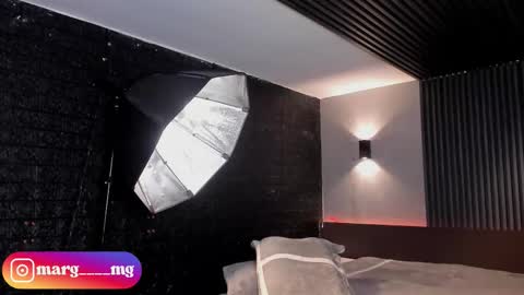 Snapshot of magic_marg chatting on September 17, 10:19 pm Marge online show from September 17, 10:19 pm