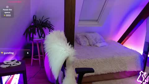 Snapshot of magic_zooey chatting on January 14, 6:49 pm Zooey online show from January 14, 6:49 pm