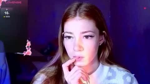 Snapshot of magicladyy chatting on September 27, 10:39 pm Angel online show from September 27, 10:39 pm