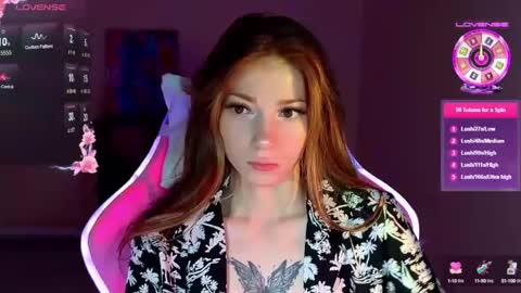 Snapshot of magicladyy chatting on December 21, 8:21 pm Angel online show from December 21, 8:21 pm